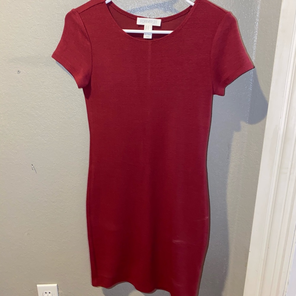 Fitted red dress